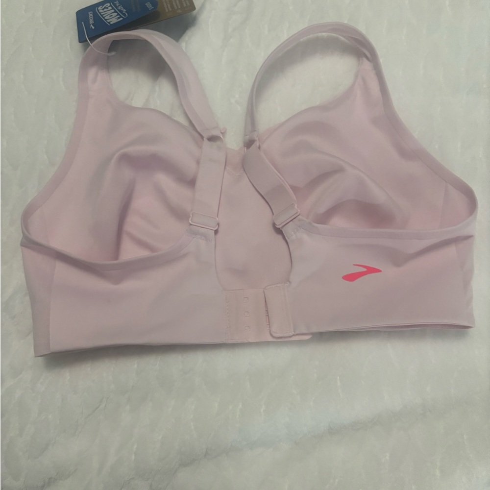 Brooks Quartz Convertible Run Bra - Light Pink - Picture 2 of 3